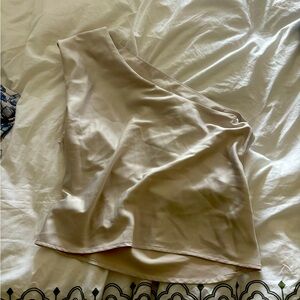 DYNAMITE One Shoulder shirt size M